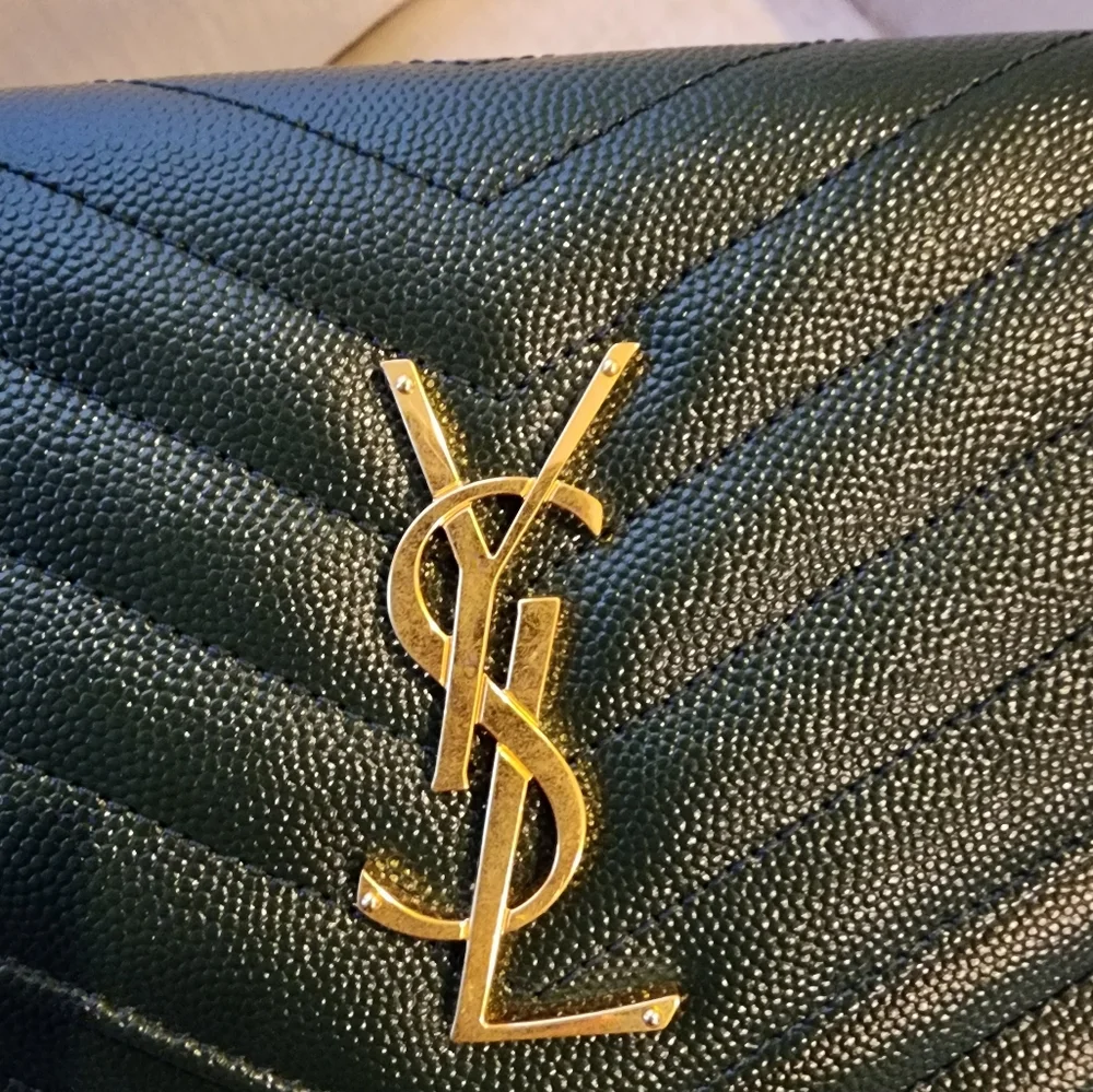 ‼️SOLD‼️YSL Cassandra Wallet on Chain - Picture 6 of 10